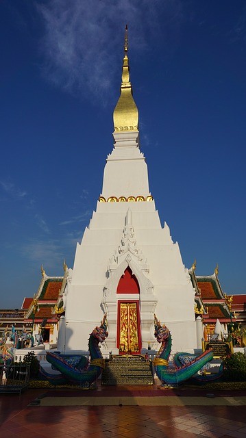 พระธาตุเชิงชุม